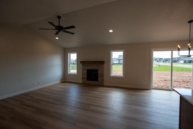 N9222 ANTON STREET, Appleton, WI 54915