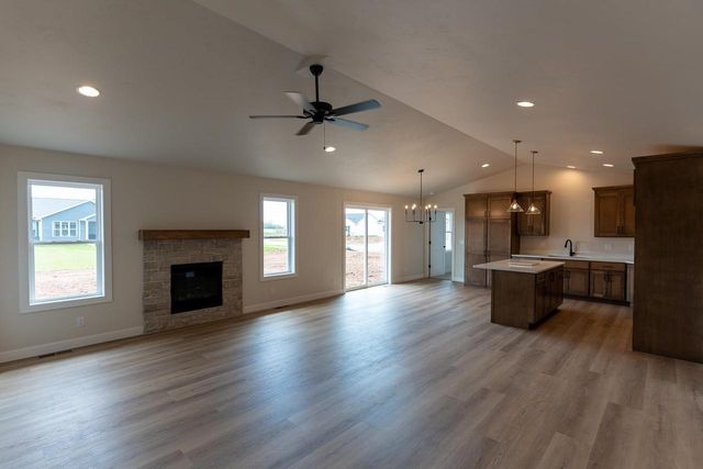 N9222 ANTON STREET, Appleton, WI 54915