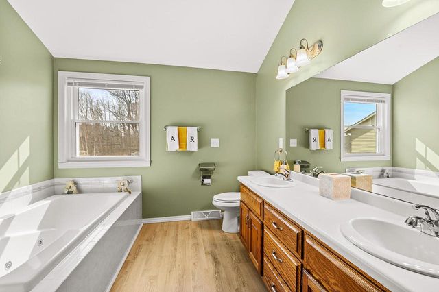 3063 DEVROY LANE, Green Bay, WI 54313