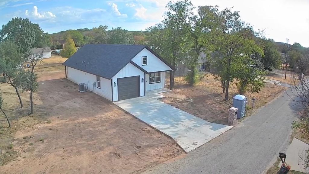 313 Timberline Drive, Granbury, TX 76048 — photo 3