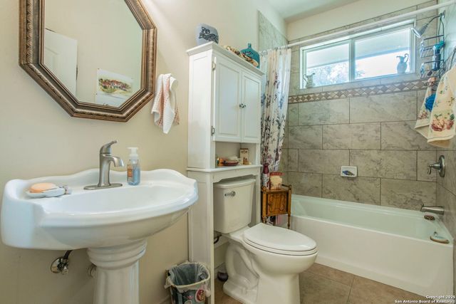 1994 Lakeview, Canyon Lake, TX 78133