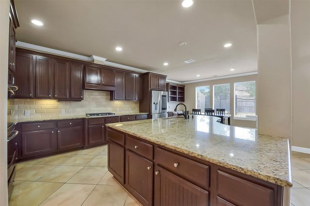 2413 Mountain Falls Court, Friendswood, TX 77546