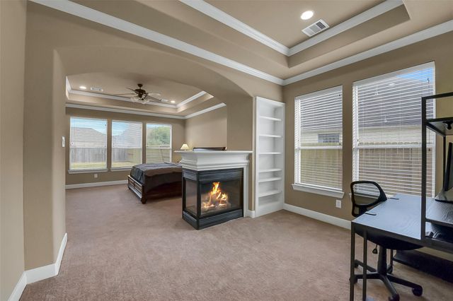 2413 Mountain Falls Court, Friendswood, TX 77546