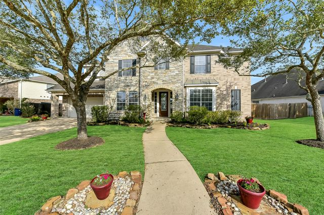2413 Mountain Falls Court, Friendswood, TX 77546