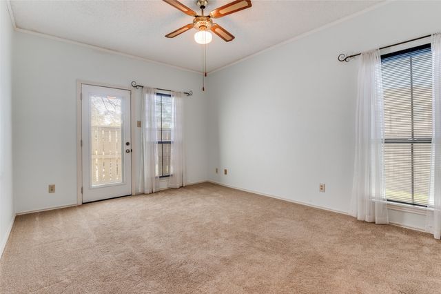 2101 Count Fleet Drive 502, Arlington, TX 76011