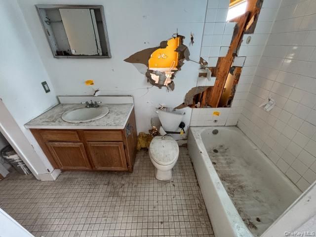 13 Merril Place, Inwood, NY 11096
