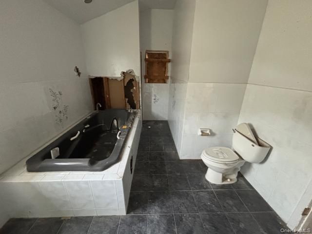 13 Merril Place, Inwood, NY 11096