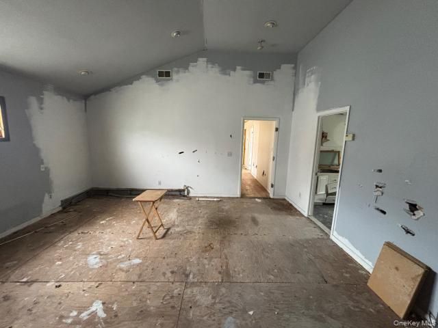 13 Merril Place, Inwood, NY 11096