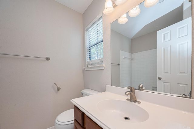 2211 S Kirkwood Road 19, Houston, TX 77077