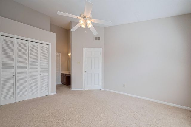 2211 S Kirkwood Road 19, Houston, TX 77077