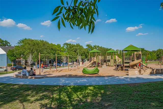 2211 S Kirkwood Road 19, Houston, TX 77077