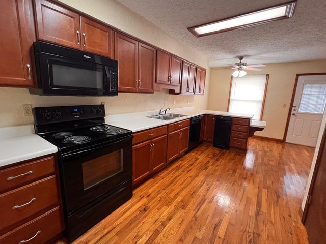 3749-3753 N Pickwick, Springfield, MO 65803