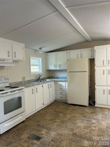 118 Perennial Gardens Lane, Rutherfordton, NC 28139