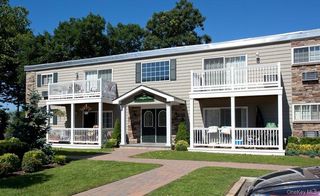 110 Magaw Place B05, West Babylon, NY 11704