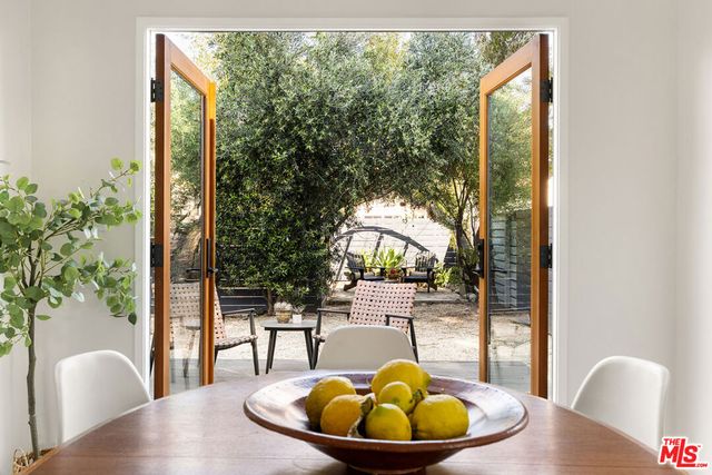 3225 Larga Avenue, Los Angeles, CA 90039