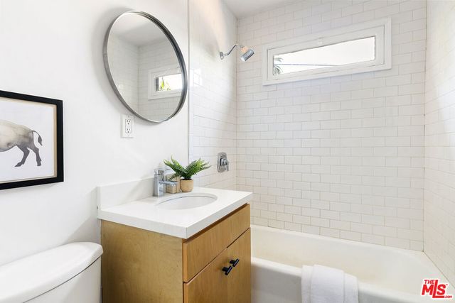 3225 Larga Avenue, Los Angeles, CA 90039