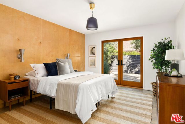 3225 Larga Avenue, Los Angeles, CA 90039