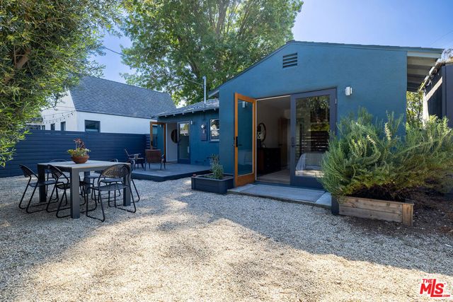 3225 Larga Avenue, Los Angeles, CA 90039