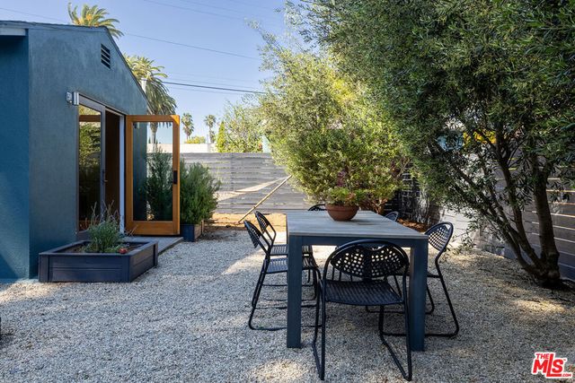 3225 Larga Avenue, Los Angeles, CA 90039