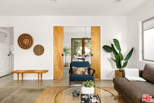 3225 Larga Avenue, Los Angeles, CA 90039