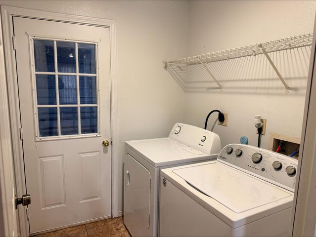 415 County Road 175, Bay City, TX 77415