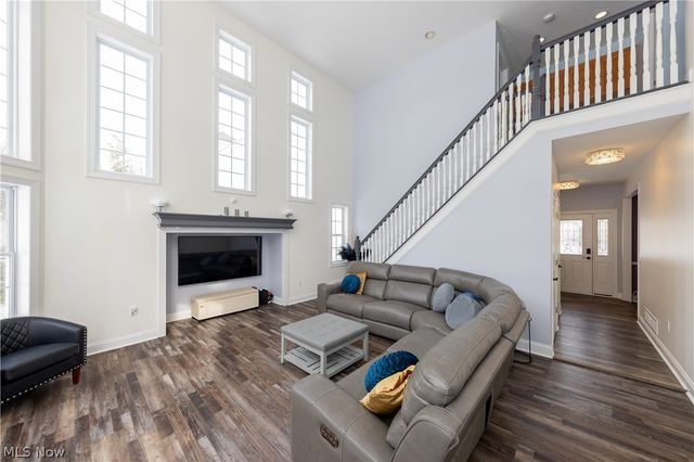 5532 Brook Run Drive, Medina, OH 44256