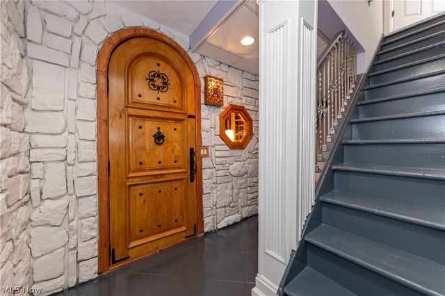 5532 Brook Run Drive, Medina, OH 44256