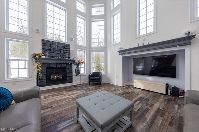 5532 Brook Run Drive, Medina, OH 44256