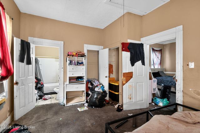 2111 Grand Ave, Louisville, KY 40210