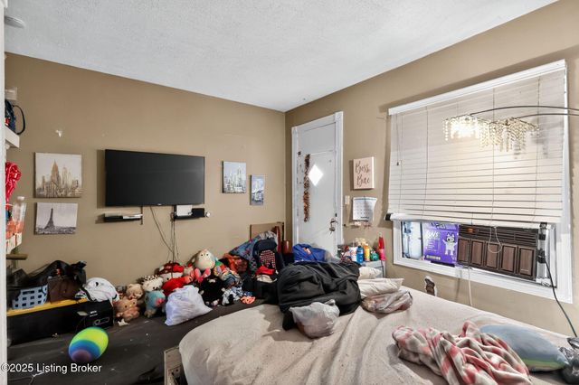 2111 Grand Ave, Louisville, KY 40210