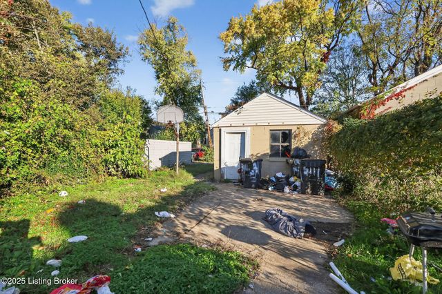 2111 Grand Ave, Louisville, KY 40210