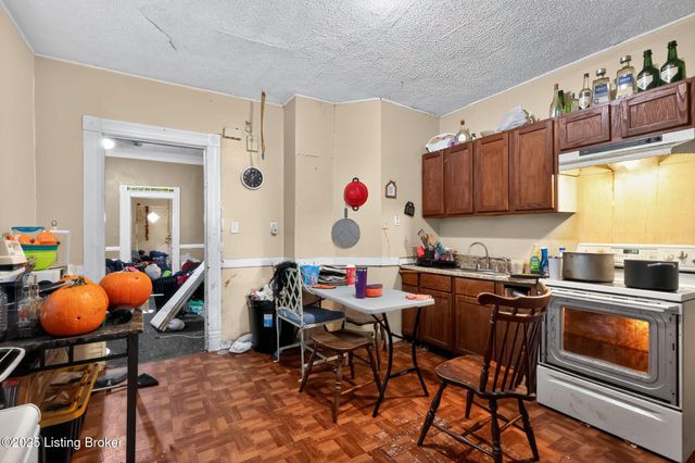 2111 Grand Ave, Louisville, KY 40210