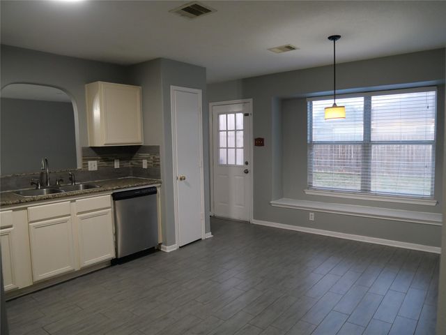 11931 Panay Village Circle, Houston, TX 77048