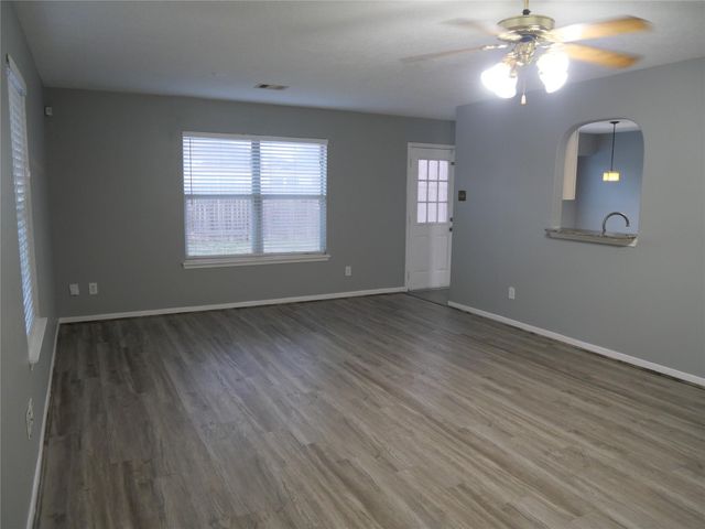 11931 Panay Village Circle, Houston, TX 77048