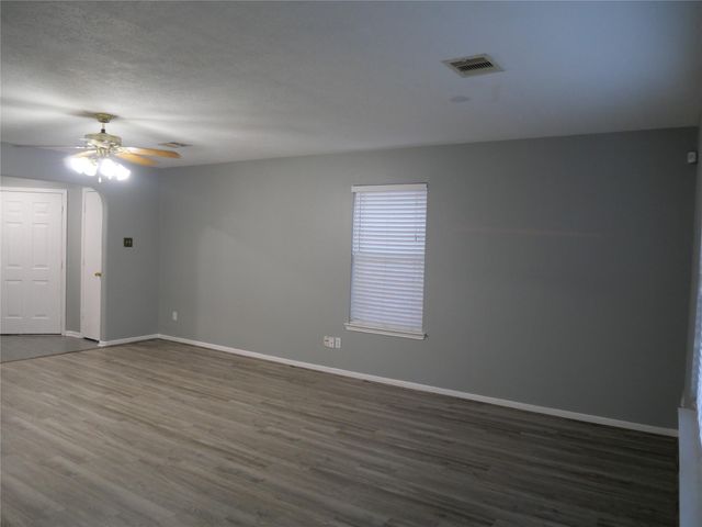 11931 Panay Village Circle, Houston, TX 77048