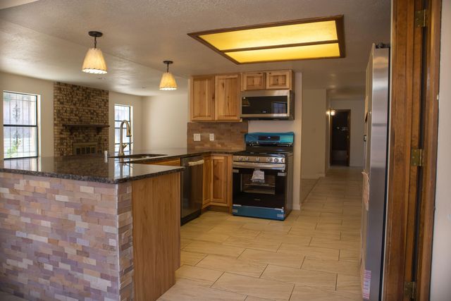 5406 Edwards Drive NE, Albuquerque, NM 87111