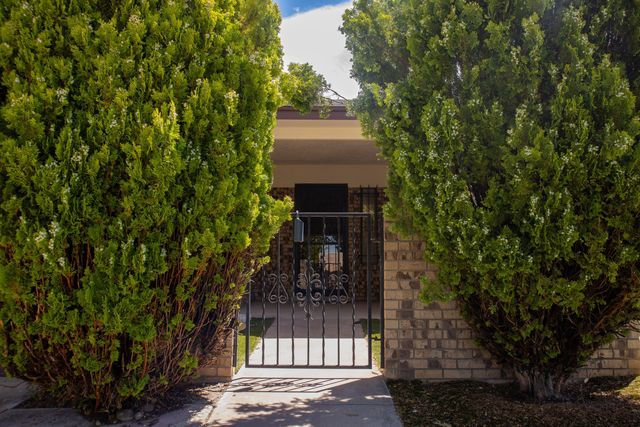 5406 Edwards Drive NE, Albuquerque, NM 87111