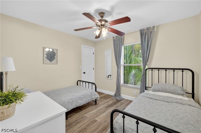 1333 SW 1st PL, Cape Coral, FL 33991