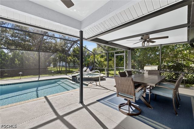 1333 SW 1st PL, Cape Coral, FL 33991