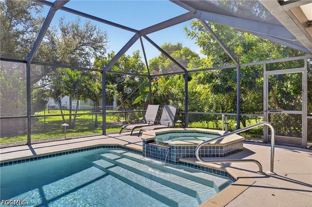 1333 SW 1st PL, Cape Coral, FL 33991