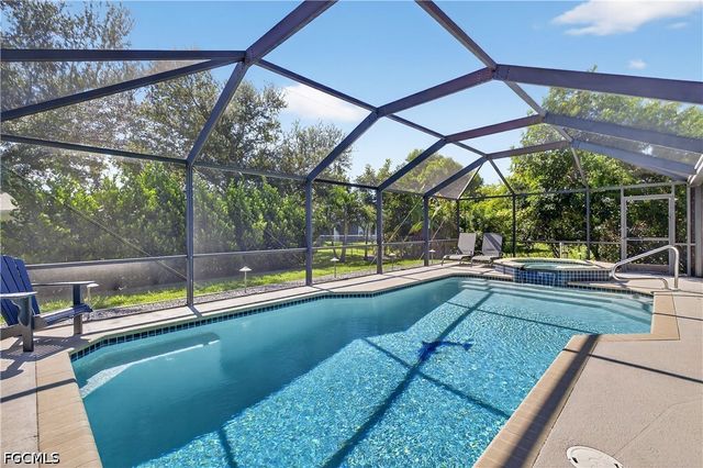1333 SW 1st PL, Cape Coral, FL 33991