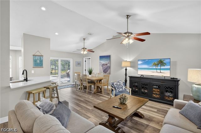 1333 SW 1st PL, Cape Coral, FL 33991