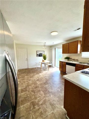 106 Pippin DR, Suffolk, VA 23434