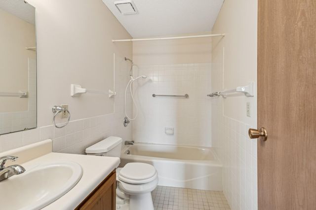 14575 Burma Avenue W 202, Rosemount, MN 55068