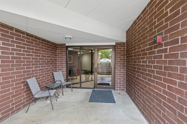 14575 Burma Avenue W 202, Rosemount, MN 55068