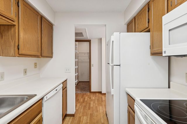 14575 Burma Avenue W 202, Rosemount, MN 55068