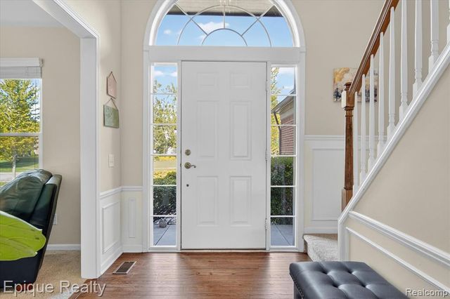 8068 Creek Bend Drive, Ypsilanti, MI 48197
