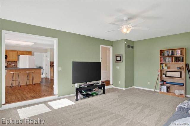 8068 Creek Bend Drive, Ypsilanti, MI 48197