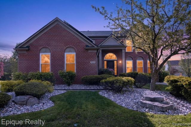 8068 Creek Bend Drive, Ypsilanti, MI 48197