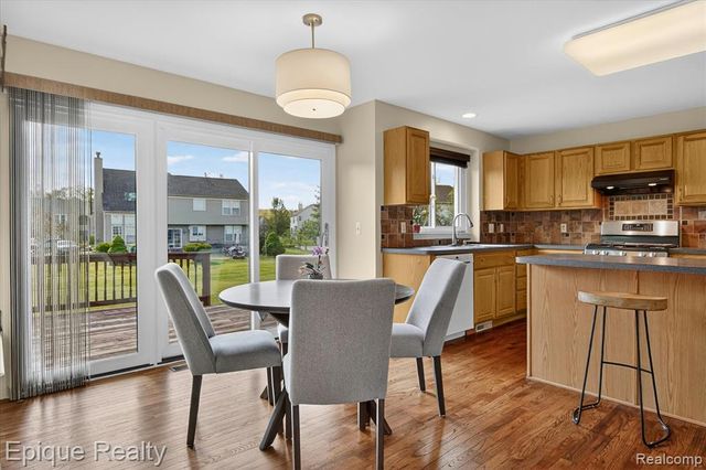 8068 Creek Bend Drive, Ypsilanti, MI 48197